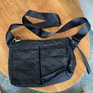 Athleta cross body purse black